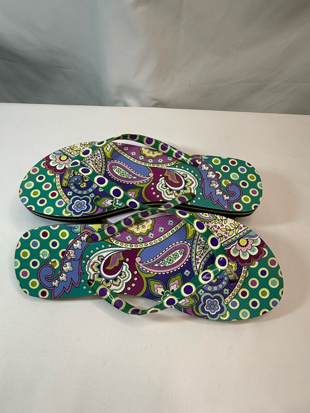Vera Bradley Women’s Size 9 Teal, Green & Purple Paisley Flip-Flop Sandals EUC
